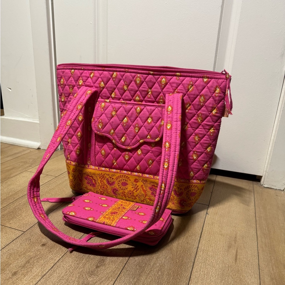 Vera Bradley tote and wallet set